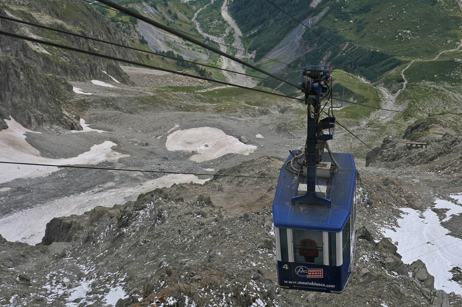 mont bianco cable car italy