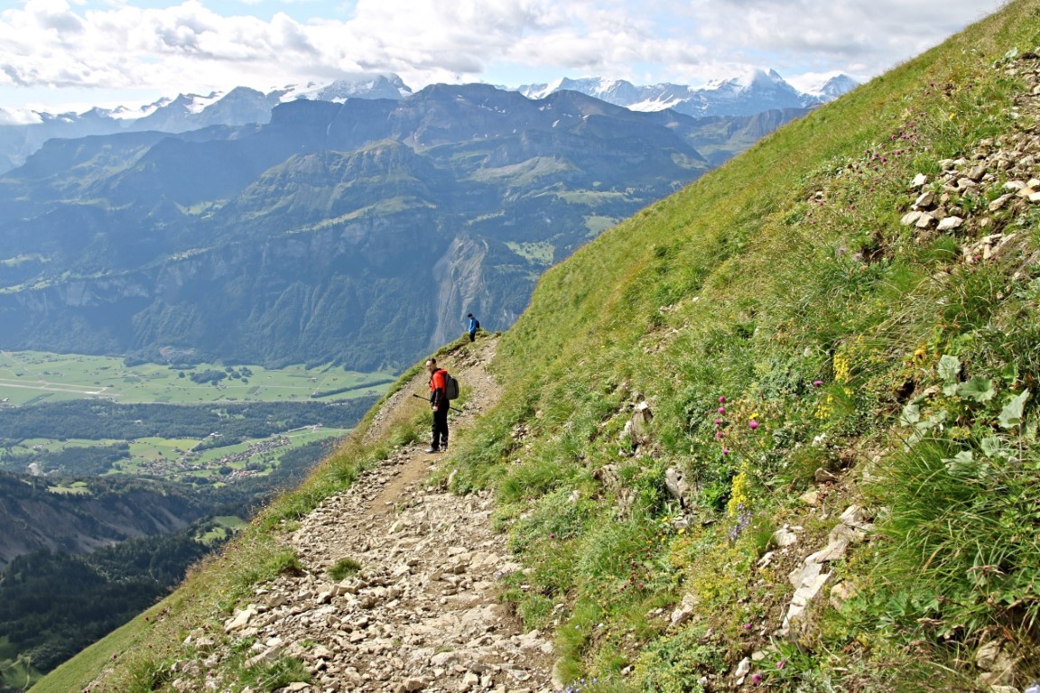 Ridge Walk Brienzer Rothon Switzerland (29) (Medium) – Flight Attendant ...