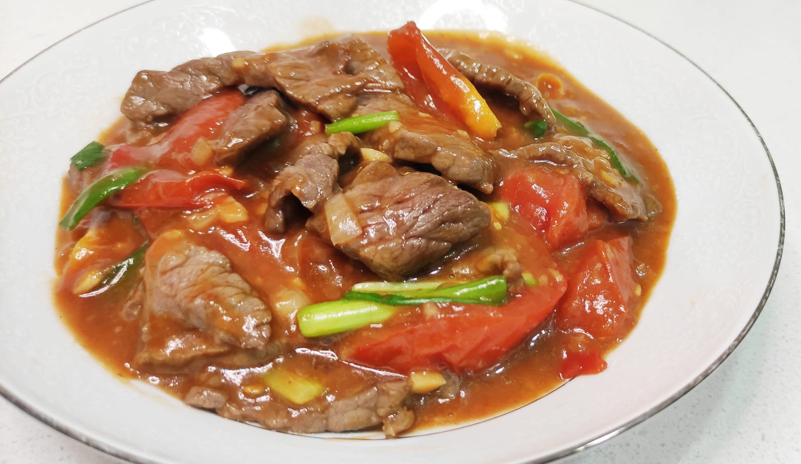 Fry Beef Fillet with Tomatoes